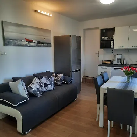 Apartment Strandwohnung Kate Mit Meerblick, Balkon, Garten *